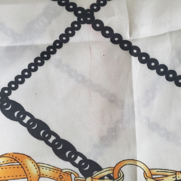 Silk like scarf, NOT DIOR, polyester. - Picture 7 of 8